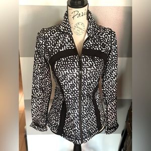 Lululemon Define Jacket White & Black Women’s Sz 8